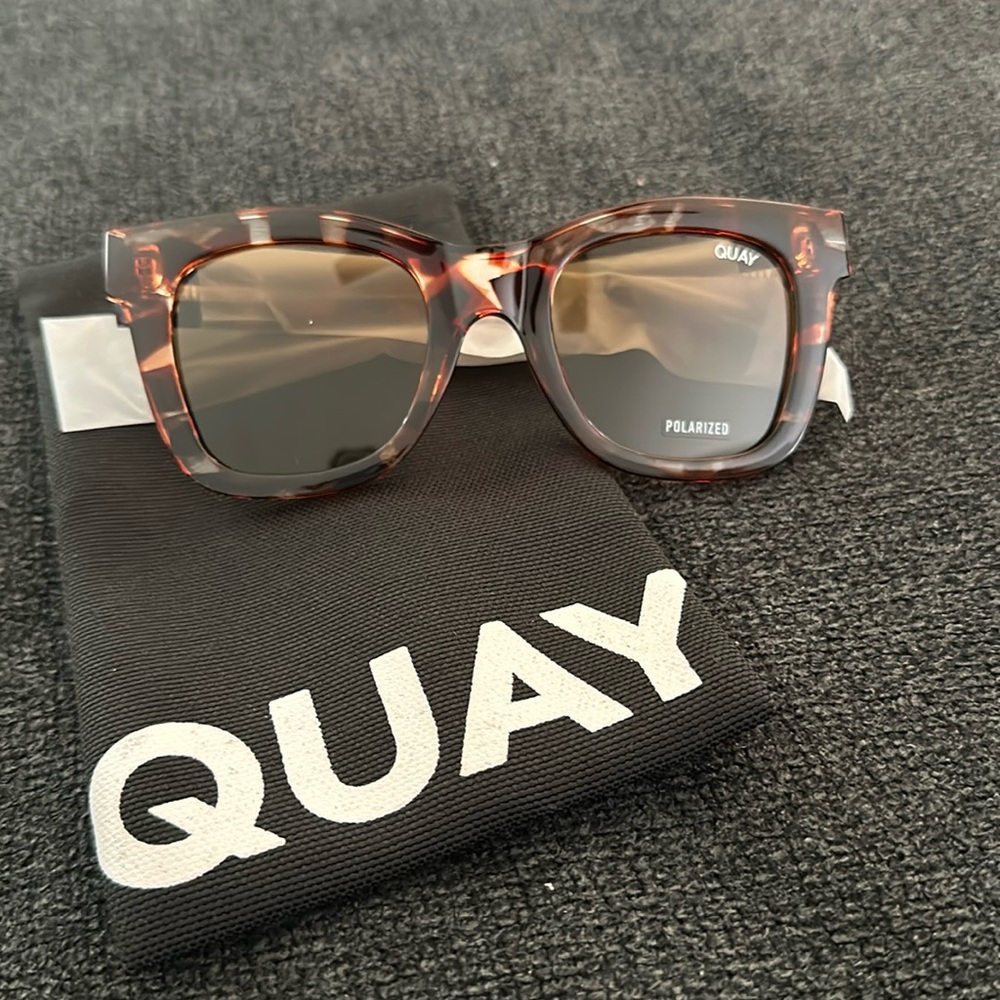 Quay sunglasses NWOT